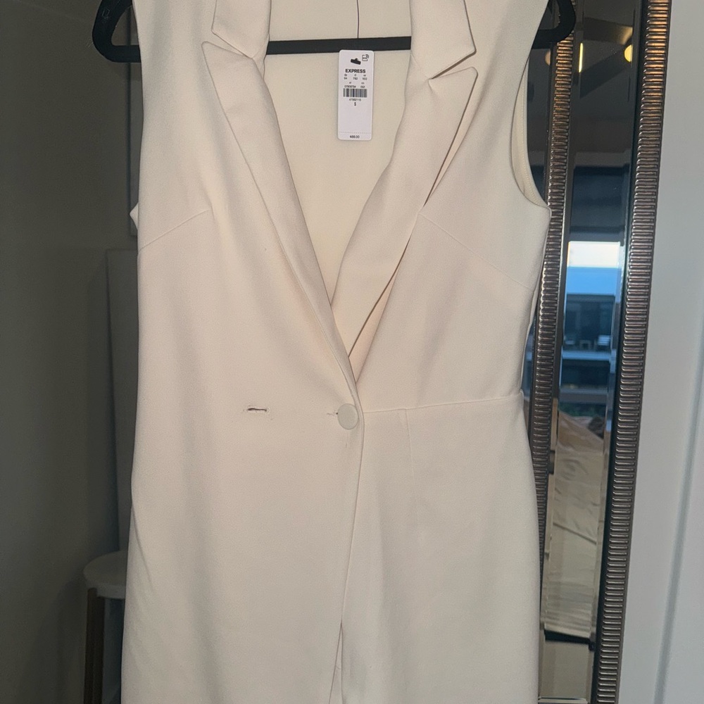 Sleeveless Cream Blazer romper NWT